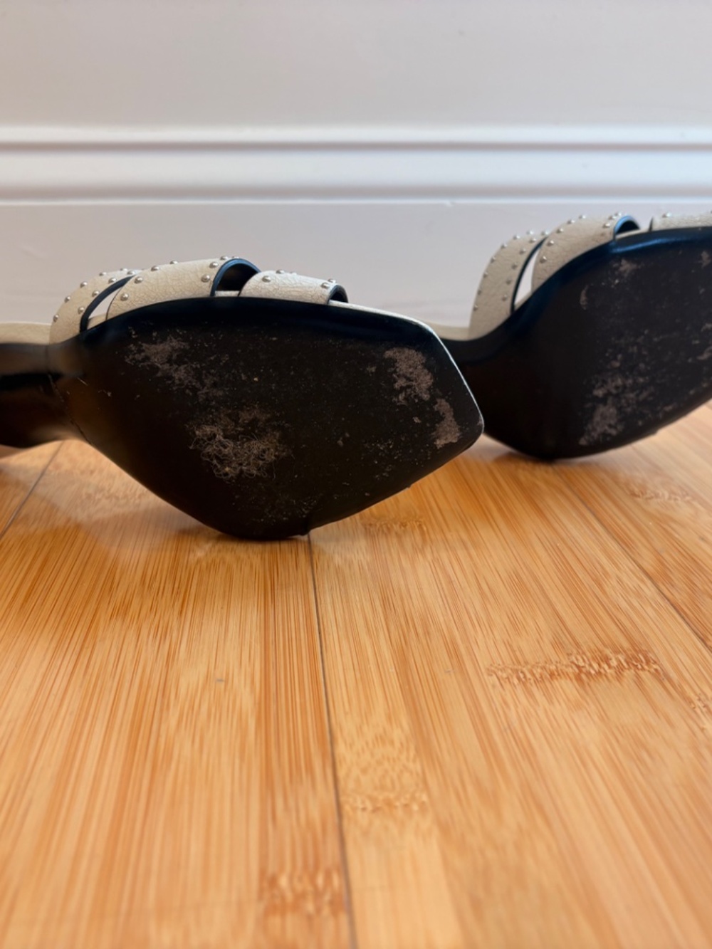 Saint Laurent Tribute 85 White studded size 37 - Picture 4 of 5